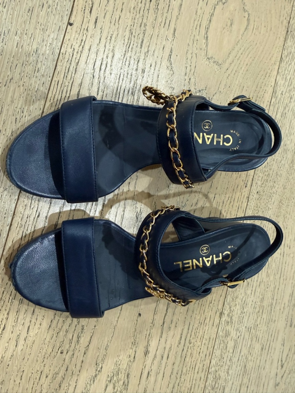 CHANEL Navy Leather Slingback Sandals with Gold Chain Trim - Picture 2 of 6
